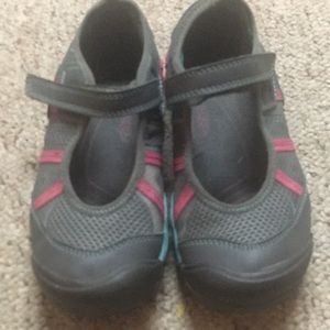 Keen Velcro strap shoes